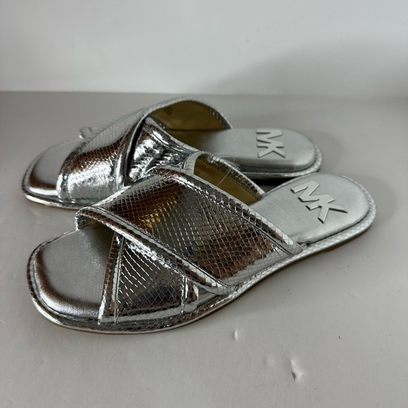 New MICHAEL Kors Gideon Slide Sandals In Silver Size 7M - Picture 1 of 8